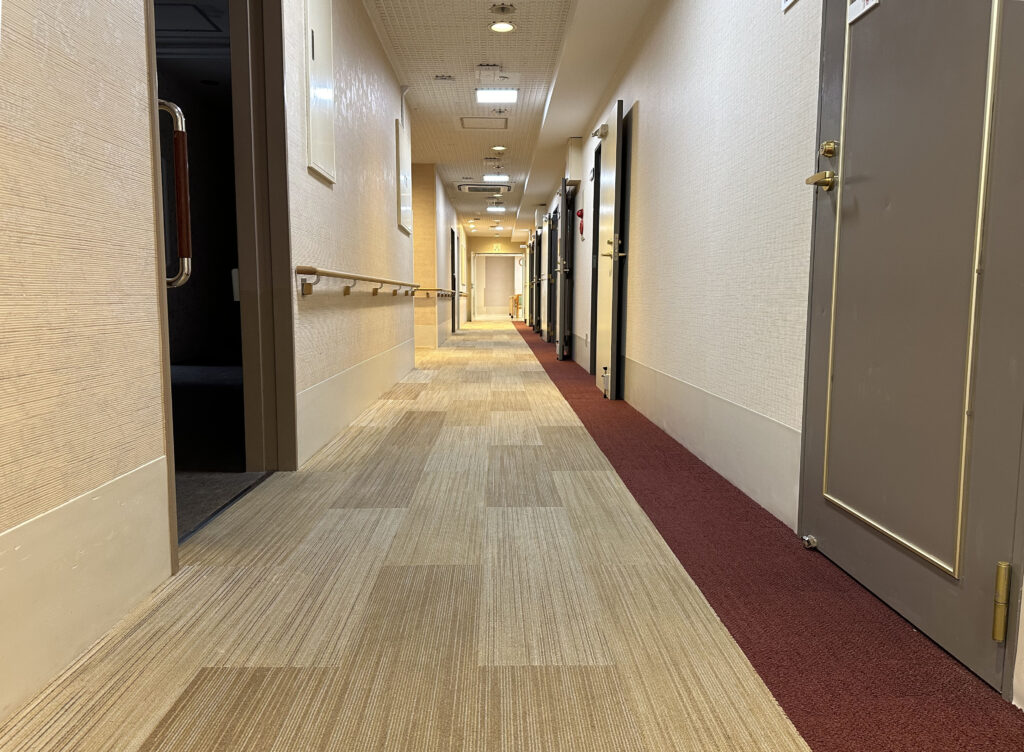 メディホス川崎大師 廊下